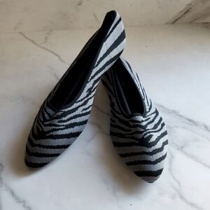 Breifola Gray and Black Zebra Striped Cotton Knit Pointed Toe Flat Size 11